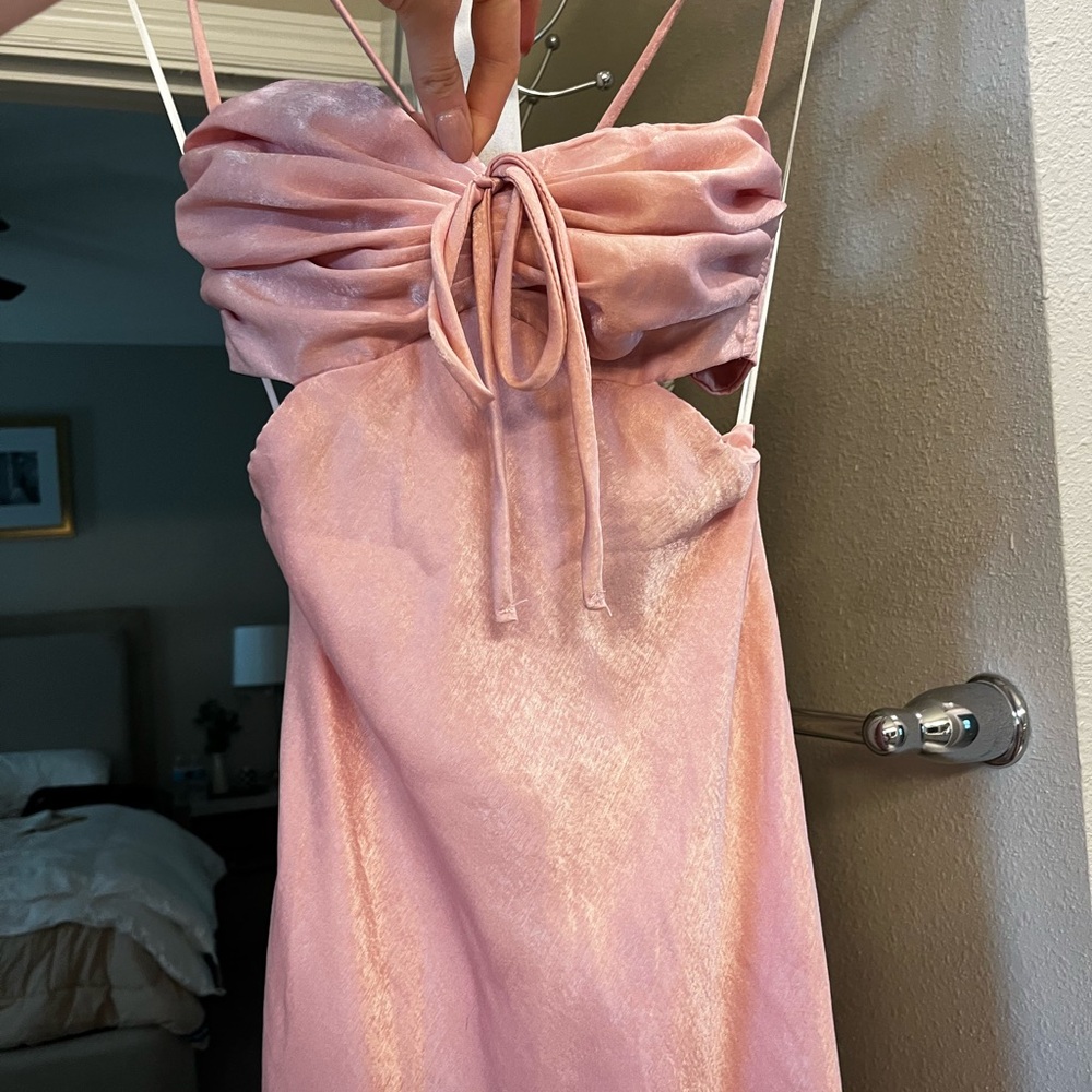 Elegant Pink Sleeveless Dress